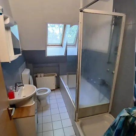 Livingroom Gmbh Kan2 Fuer 6 Personen Apartment Salzgitter